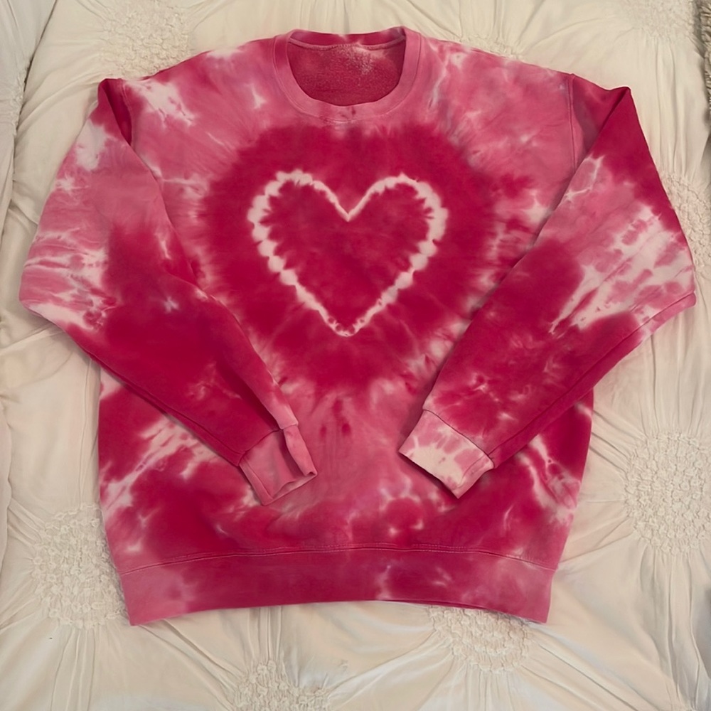 Urban Outfitters Heart Tye Die Crewneck Pink